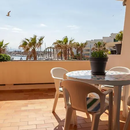 4 People - Christmas Market - Port - Apartment