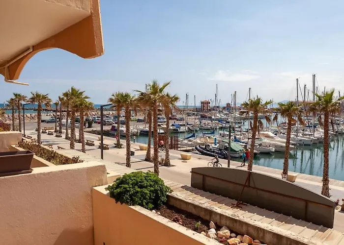 4 People - Christmas Market - Port - Apartamento *